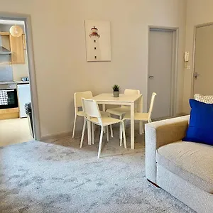 Seaside Haven: Beachfront With Modern Comforts Apartment