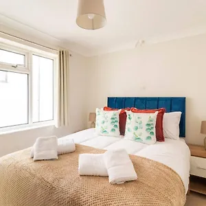 Incredible Sea View 2 Bedroom Apartment
